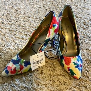 Multicolor Pumps